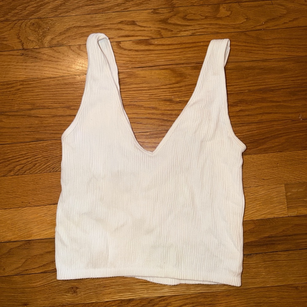 Forever 21 White Ribbed V-Neck Camisole #yk2000 #vintage #cottage #nancymeyers
